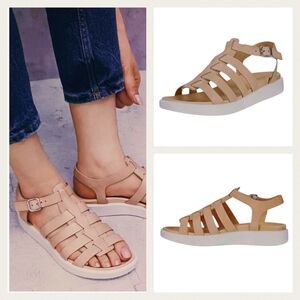 Ecco Flowt Luxe Sandals GUC $150 Size 39 US 8      S3584